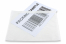 Packsedelskuvert av papper - halvtransparent: inte lika transparent som plastversionen, men innehållet kan fortfarande läsas när man t.ex. scannar efter koder | Kuvertland.se