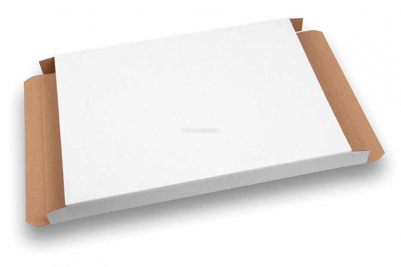 Vita brevpack med stängning på kortsidorna