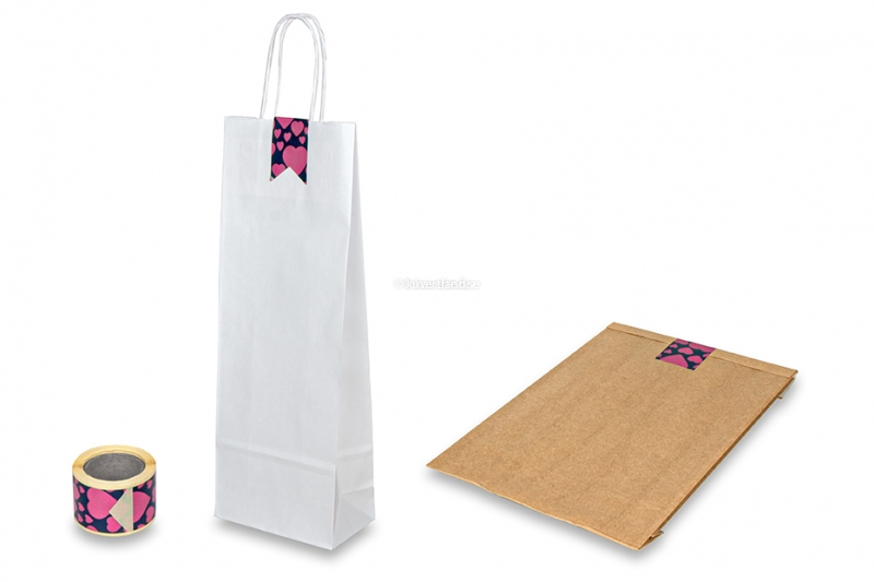 Klistermärken till presentförpackningar med mönster - hjärtan