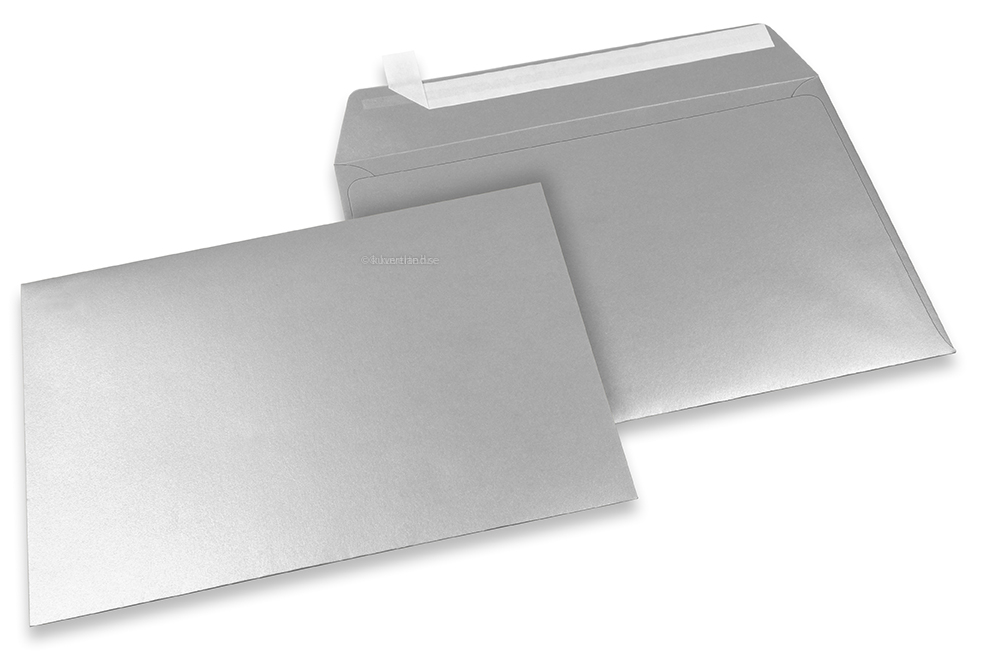 Silver metallisk färgade kuvert av papper - 162 x 229 mm